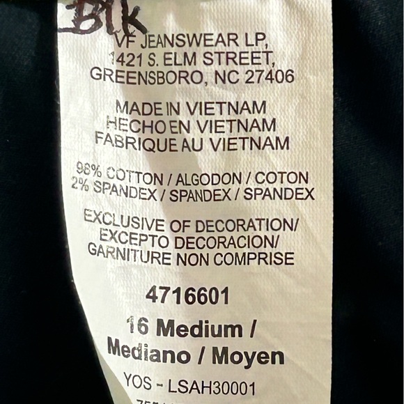 Lee NWT Women's Black Bermuda Natural Fit Zip Shorts Size 16 - Picture 7 of 9